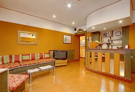 Отель Aquarium 2*