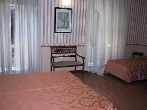 Aquarium Otel 2*